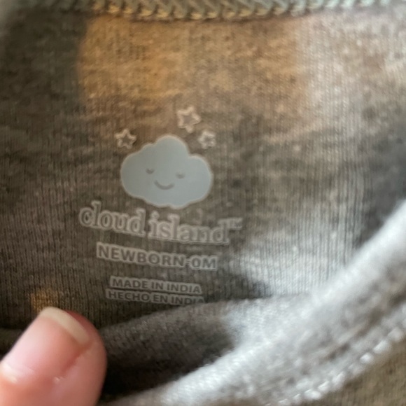 4 Cloud Island Newborn Onesies - Picture 3 of 9